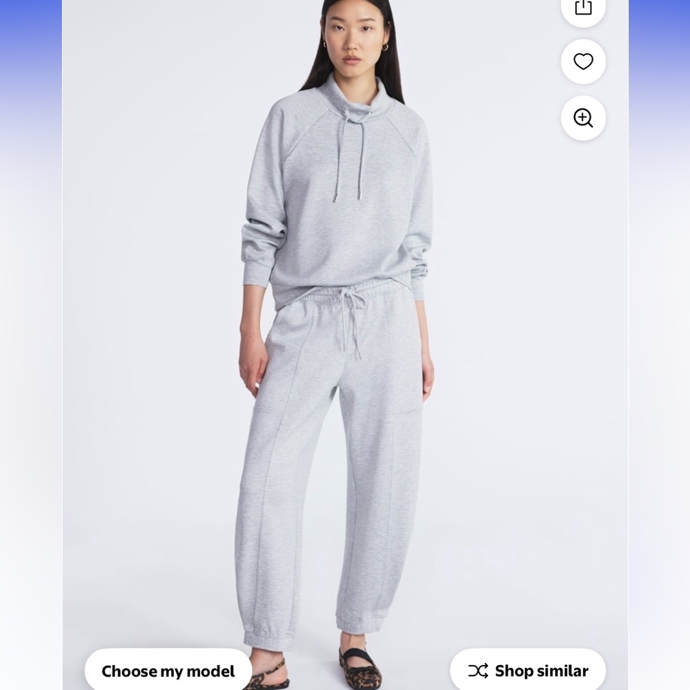Scoop athletic set.  Barrel style pants.